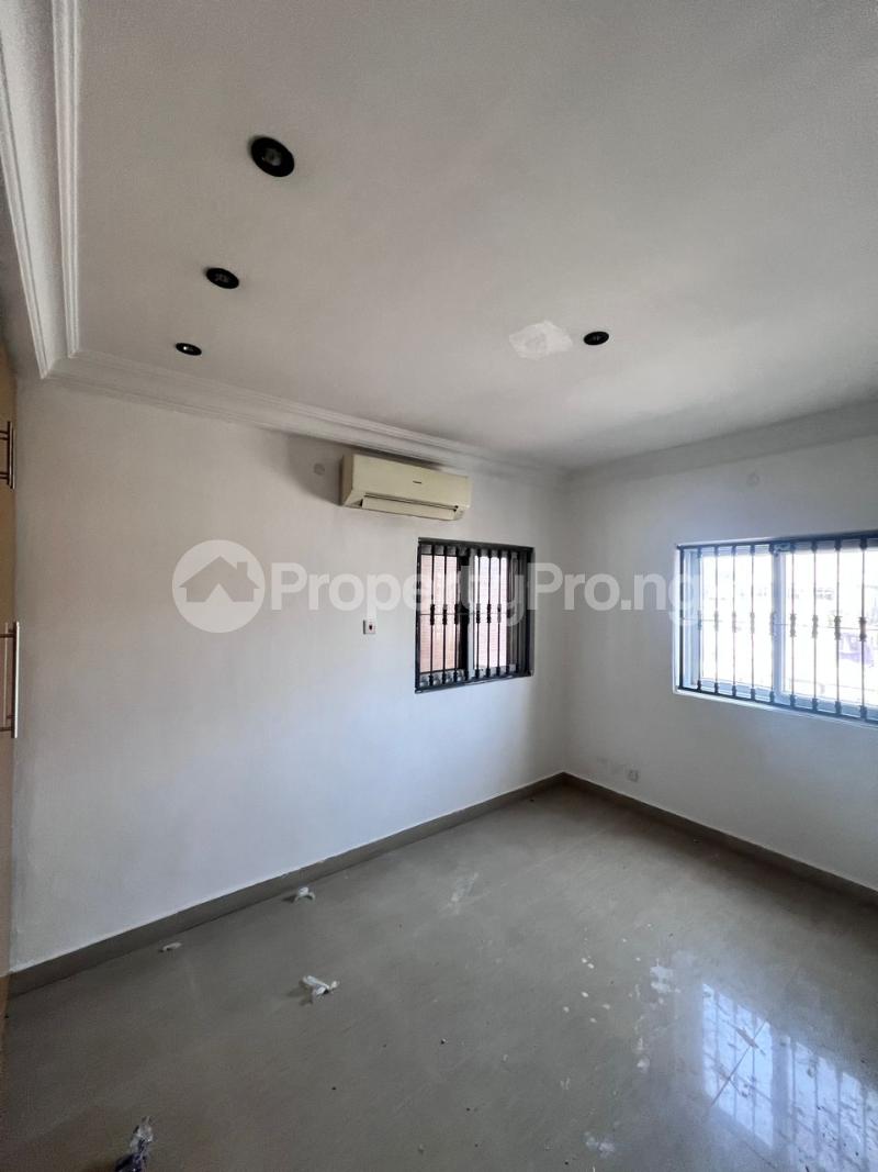 3 bedroom Flat / Apartment for rent Lekki Phase 1 Lekki Lagos