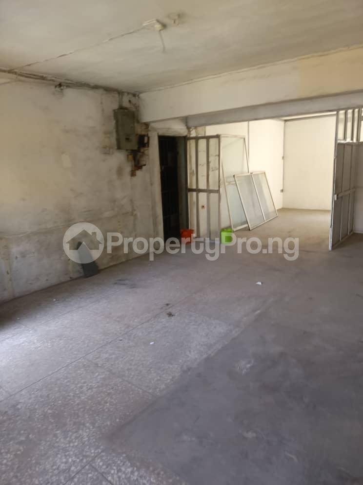 3 bedroom Commercial Property for rent Alagomeji Yaba Lagos