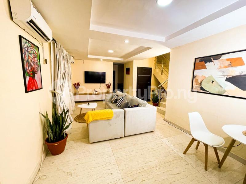 3 bedroom House for shortlet Maryland Ikeja Lagos