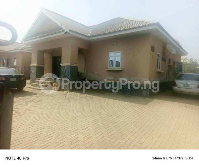 3 bedroom House for sale Von Road Airport Road, Lugbe Abuja