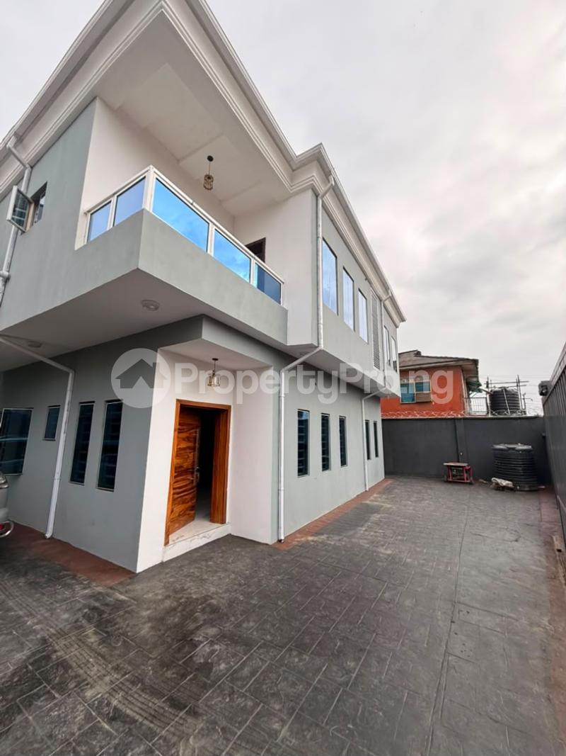 3 bedroom House for sale Oba Akran Ikeja Lagos