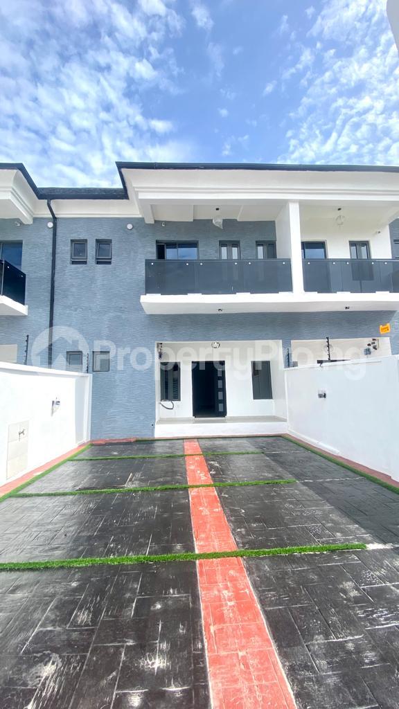 3 bedroom House for rent Orchid Road, Along Lekki Expressway Lekki Lagos