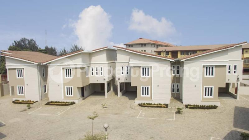 3 bedroom House for sale Bush Street Mende Maryland Lagos