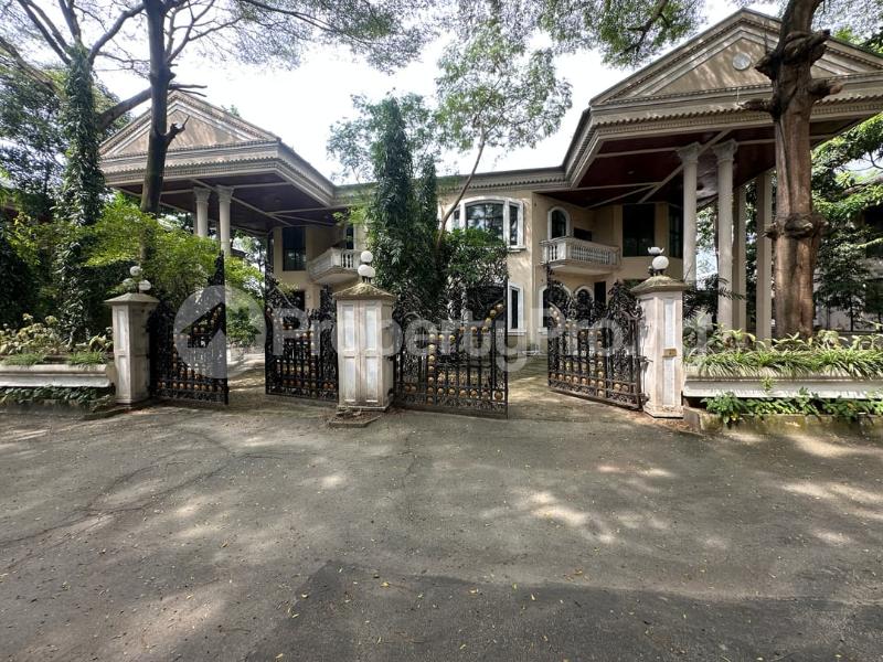 House for rent Eleganza Along Lekki Expressway Lekki Lagos