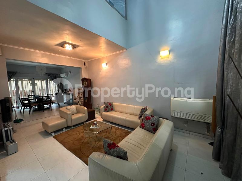 3 bedroom House for rent ONIRU Victoria Island Lagos