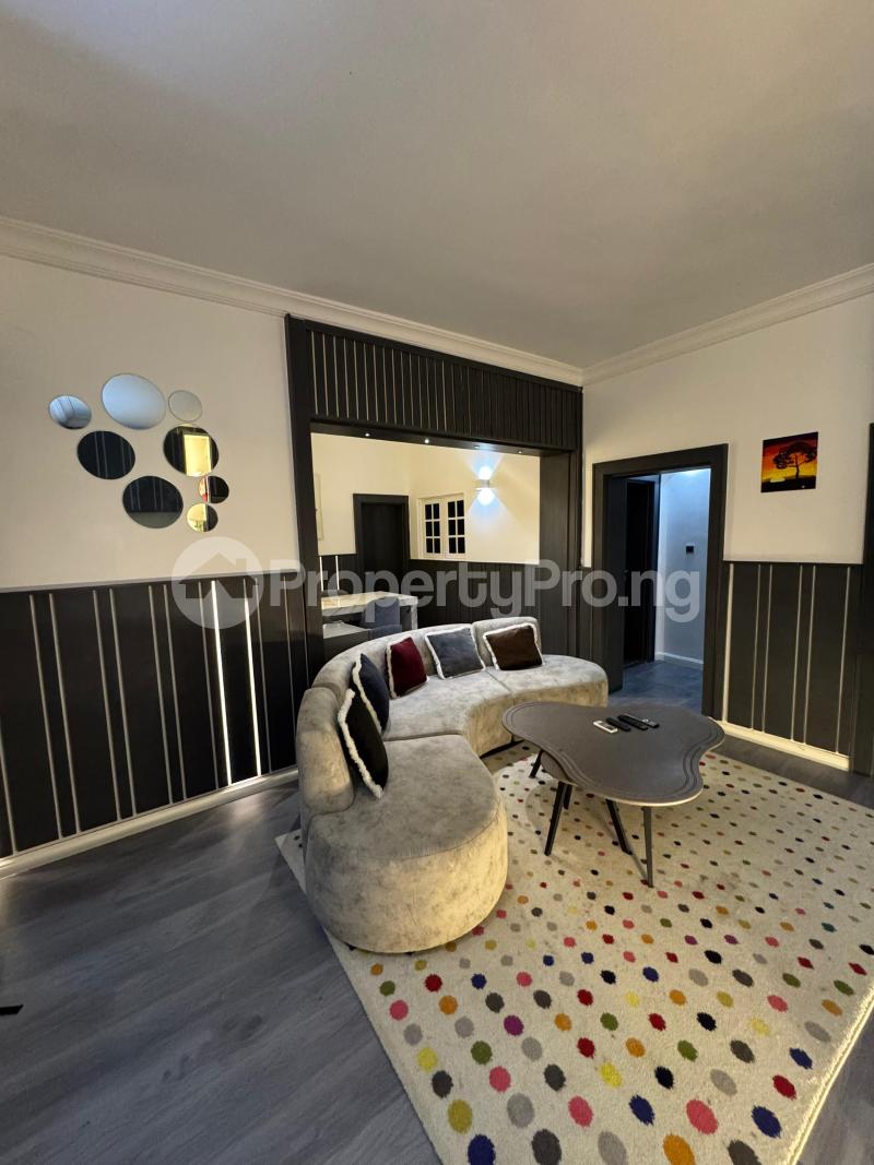 3 bedroom Flat / Apartment for shortlet Wuse 2 Abuja