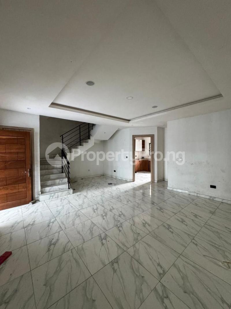 3 bedroom House for rent  Ologolo Lekki Lagos