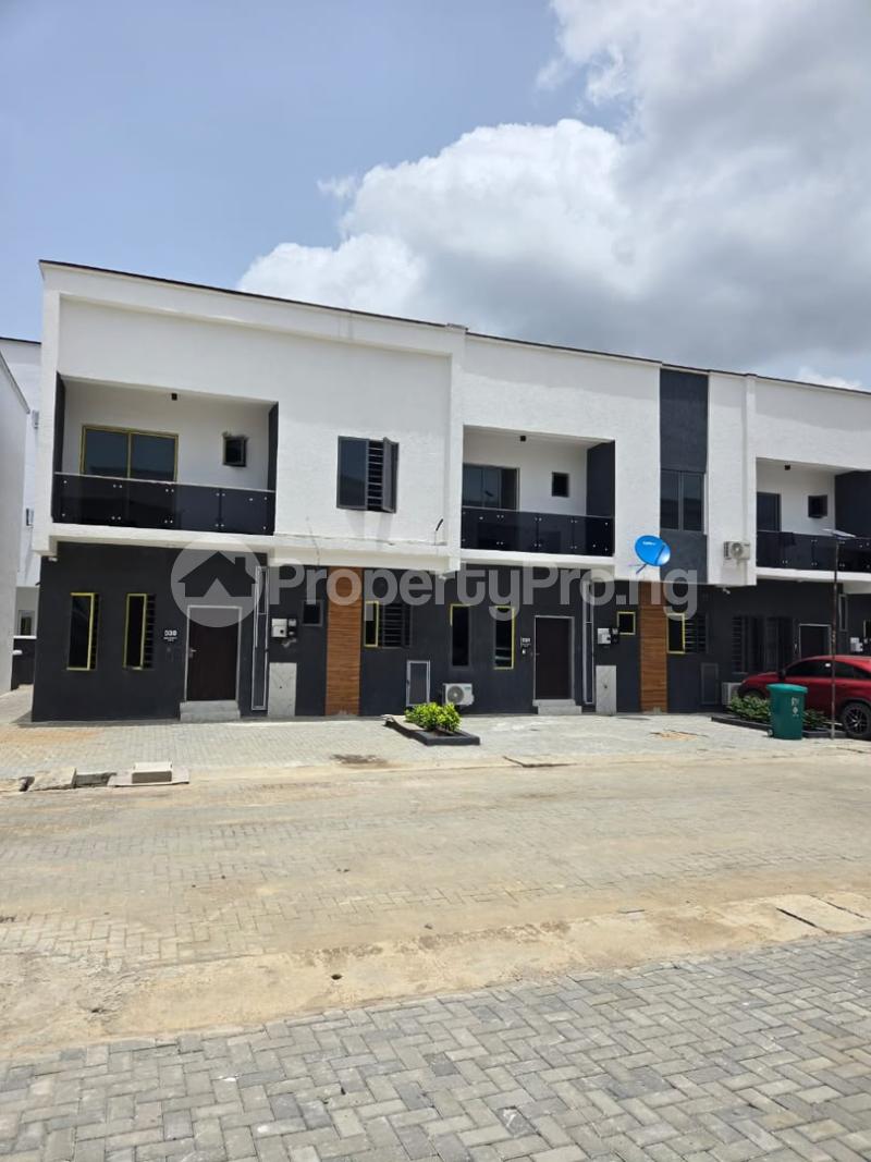 3 bedroom House for rent In A Very Secured Estate Sangotedo Ajah Lagos