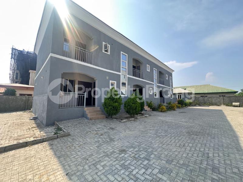 3 bedroom House for rent Jakande Lekki Lagos