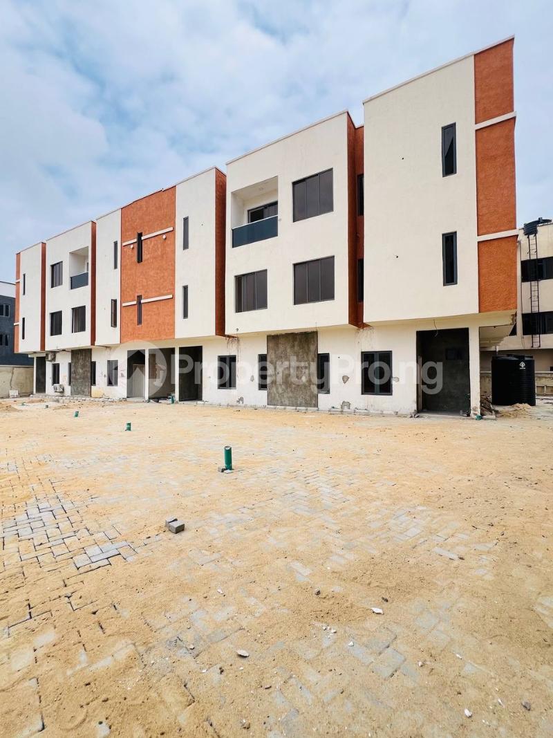 3 bedroom House for sale In A Gated And Secured Estate Ikate Lekki Lagos