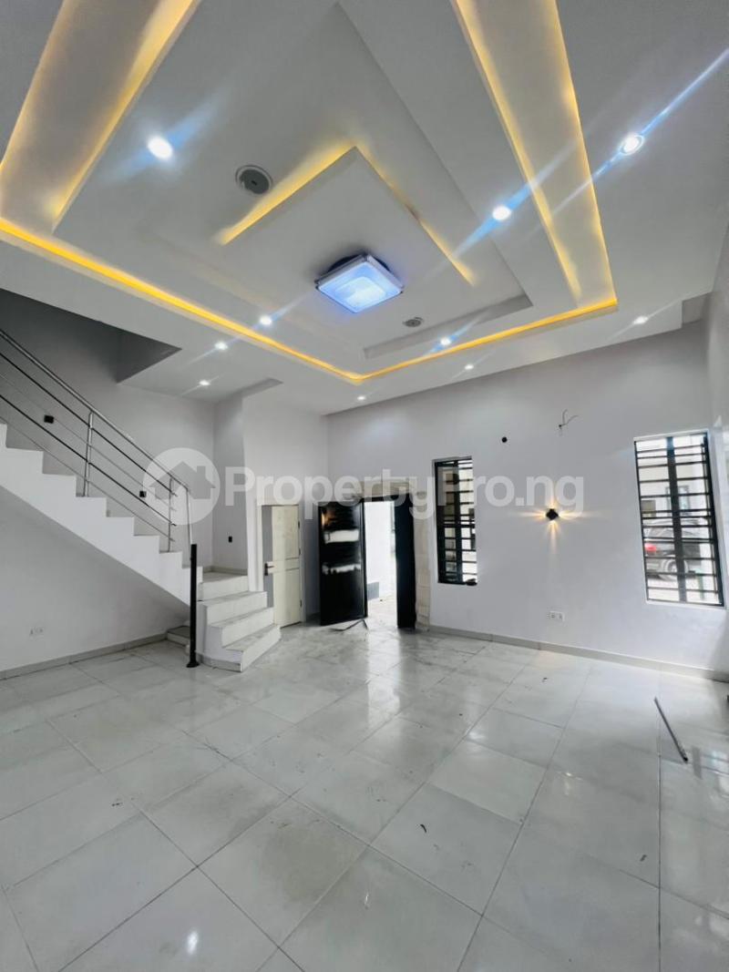 3 bedroom House for sale Ibrahim Adesanya Ajah Lagos
