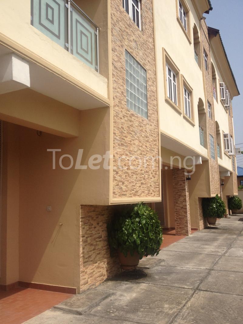 3 bedroom House for rent Along Lekki Epe Expressway, Canaan Estate Ajah Lagos - 0