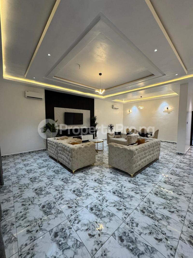 3 bedroom House for shortlet Von Road Airport Road Lugbe Abuja Lugbe Abuja