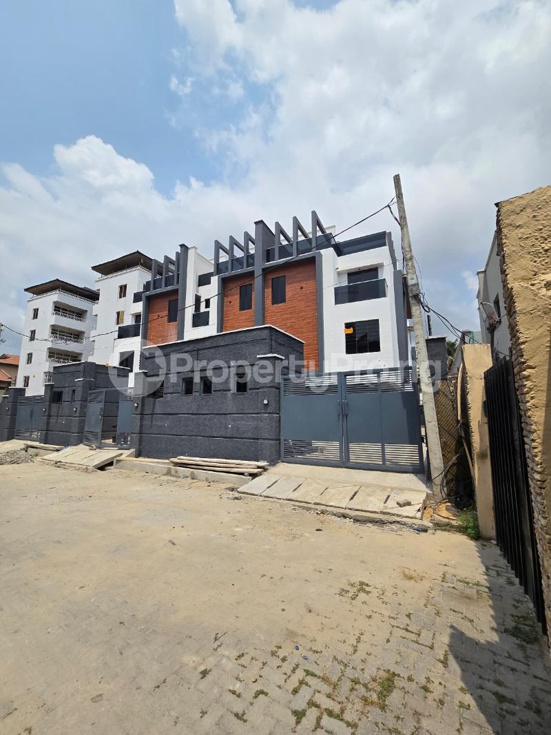 3 bedroom House for sale Victoria Island Lagos