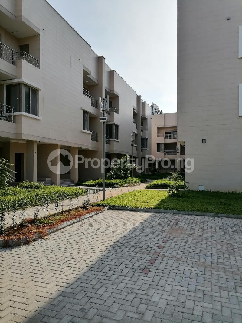 3 bedroom House for rent Off Mosley Road Ikoyi Lagos