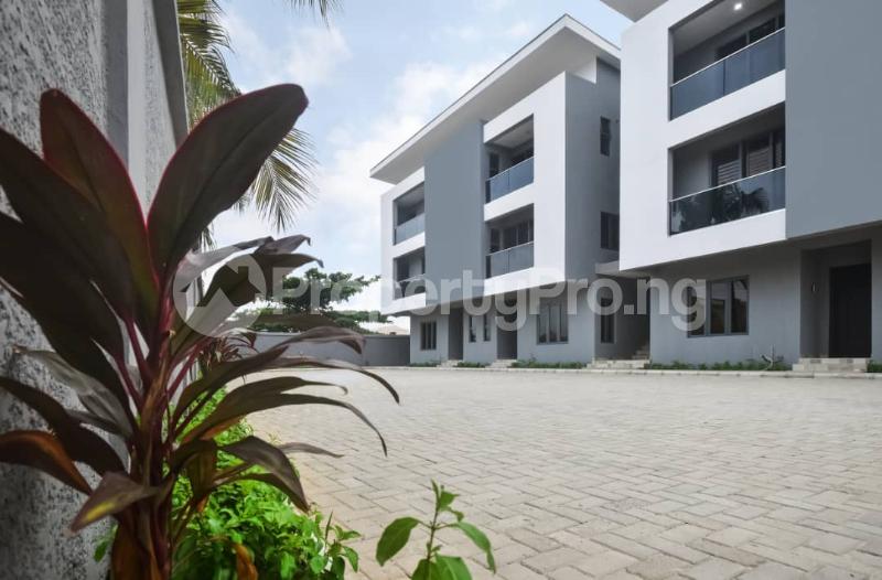 House for sale Ologolo Lekki Lagos - 0