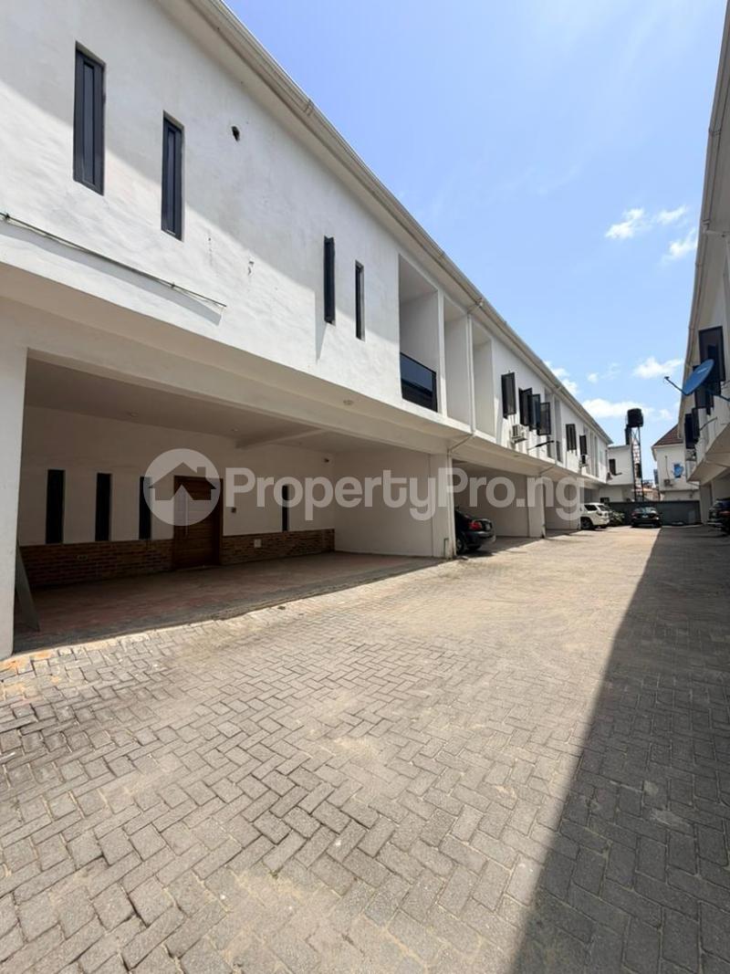3 bedroom House for rent Thomas estate Ajah Lagos