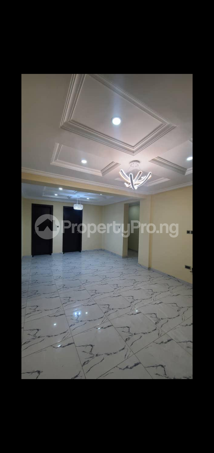 3 bedroom Flat / Apartment for rent Estate Lekki Lagos