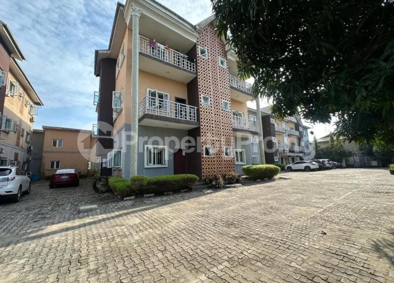 3 bedroom Flat / Apartment for rent Estate Lekki Lagos - 0