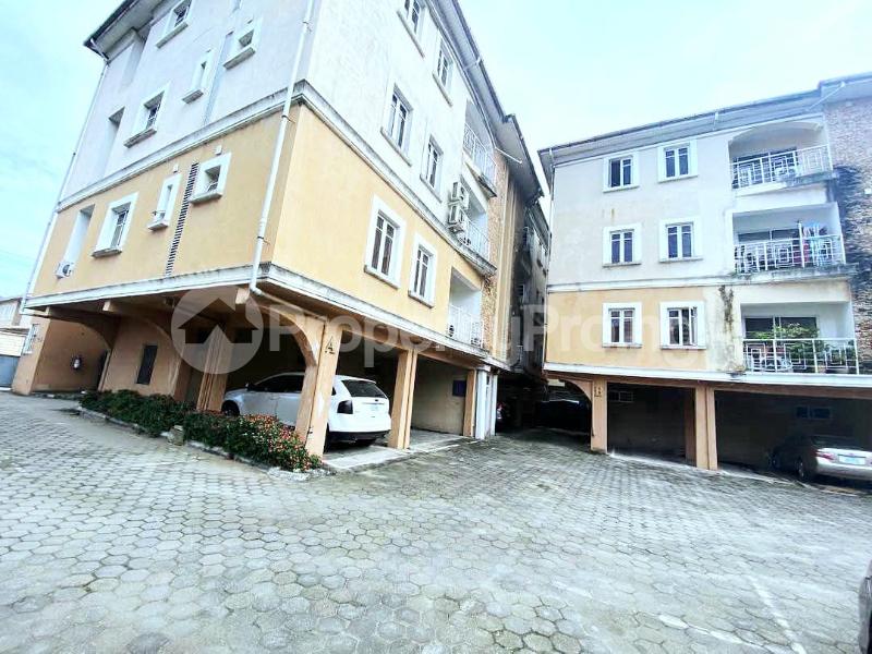 3 bedroom Flat / Apartment for sale ONIRU Victoria Island Lagos