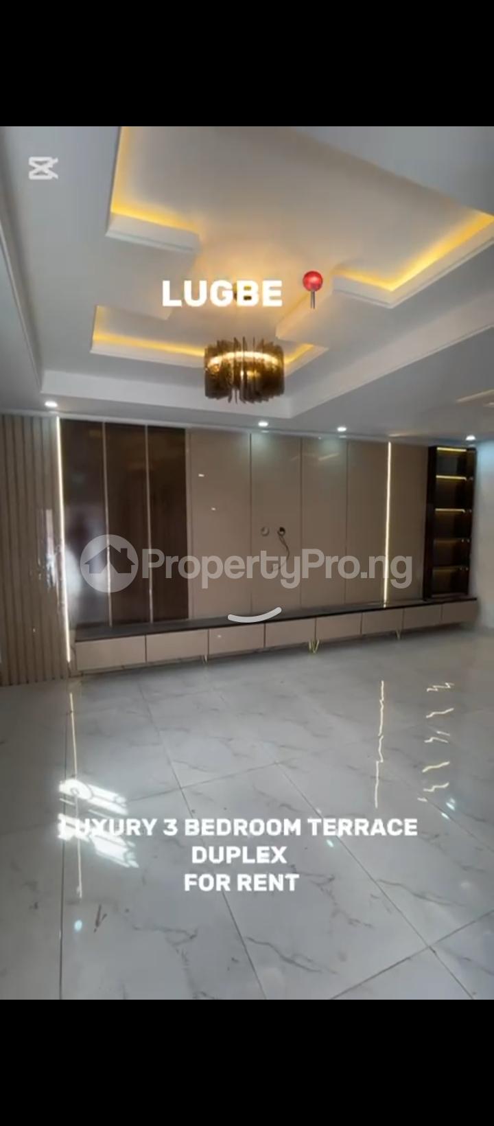 3 bedroom House for rent Lugbe Lugbe Abuja