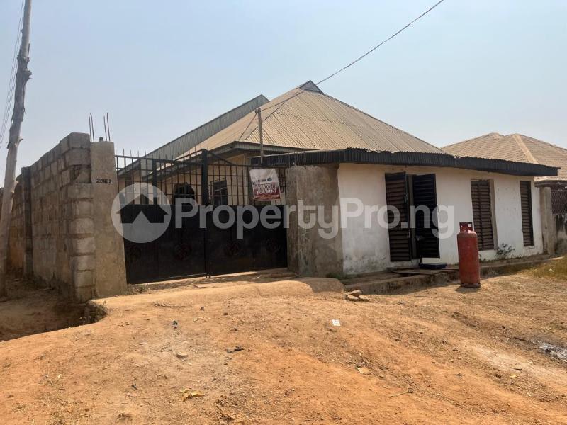 2 bedroom House for sale Olonde, Ologuneru Ibadan Oyo