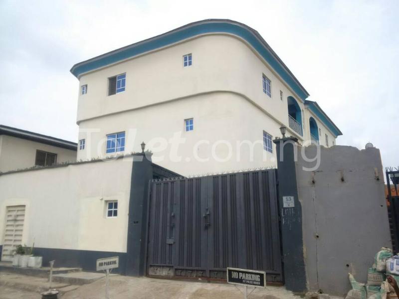 3 bedroom Flat / Apartment for rent Off Olorunfunmi Road, Oregun Ikeja Lagos