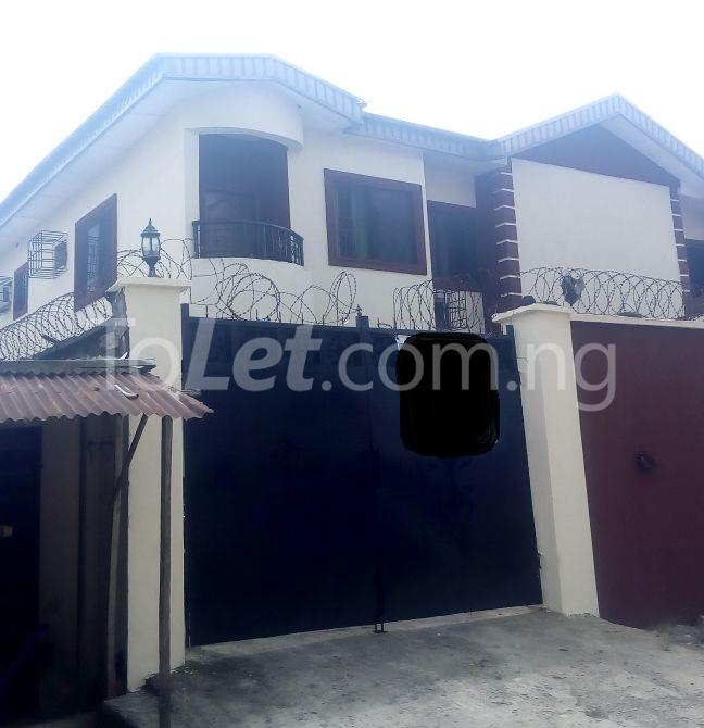 3 bedroom House for rent Abiodun Banire Street, Sangotedo Ajah Lagos