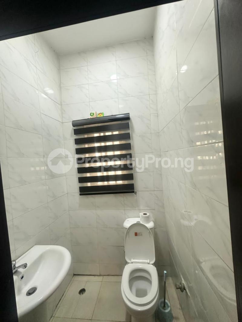 Flat / Apartment for rent Osapa london Lekki Lagos