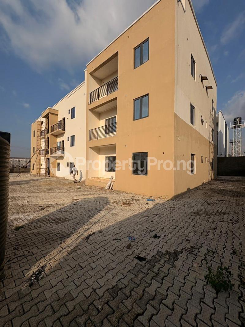 2 bedroom Flat / Apartment for sale Gaduwa Abuja