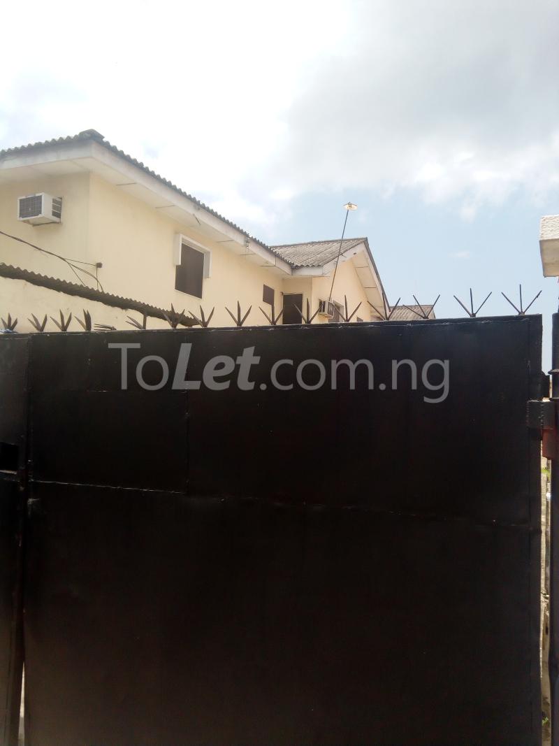 1 bedroom Commercial Property for rent   Ogudu Lagos