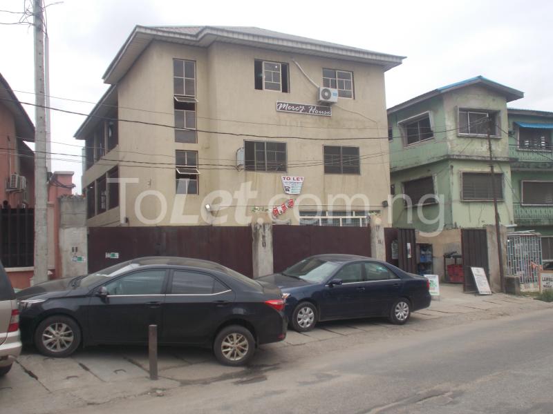 1 bedroom Flat / Apartment for rent Barikisu Iyede Street Off University Road Yaba Yaba Lagos
