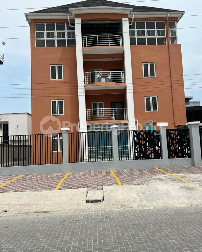 4 bedroom Commercial Property for rent chevron Lekki Lagos