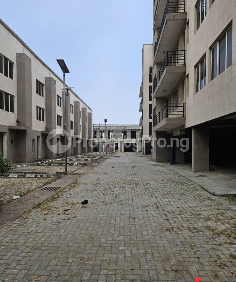 4 bedroom House for sale Thornburn Avenue, Sabo Yaba Lagos