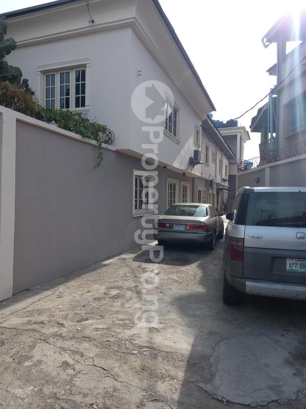 3 bedroom Flat / Apartment for rent Off Igbobi College Road Jibowu Yaba Lagos