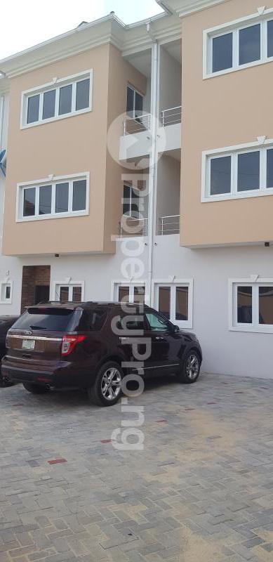 4 bedroom House for sale Agboyin Adelabu Surulere Lagos
