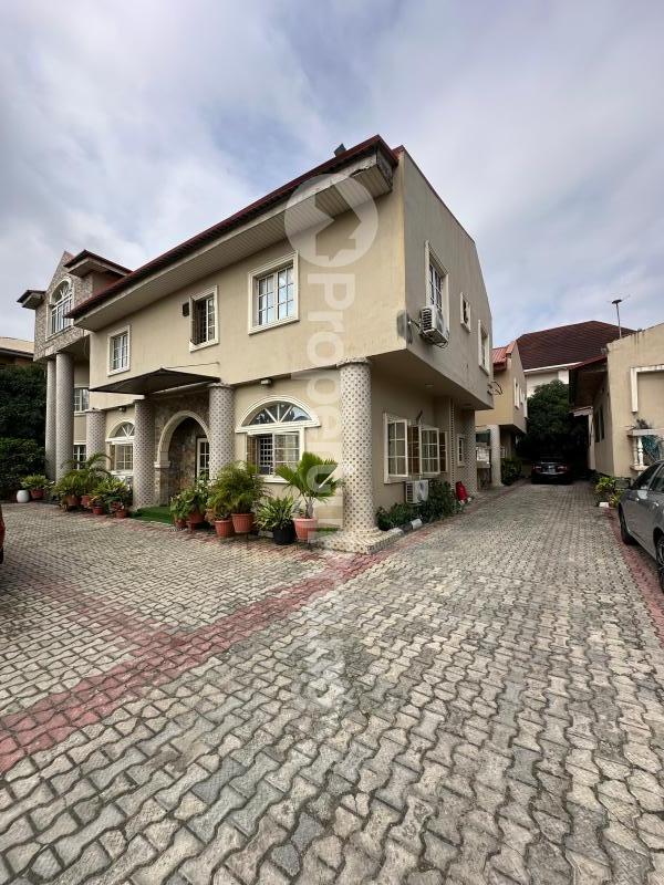 3 bedroom Flat / Apartment for rent Idado Agungi Lekki Lagos