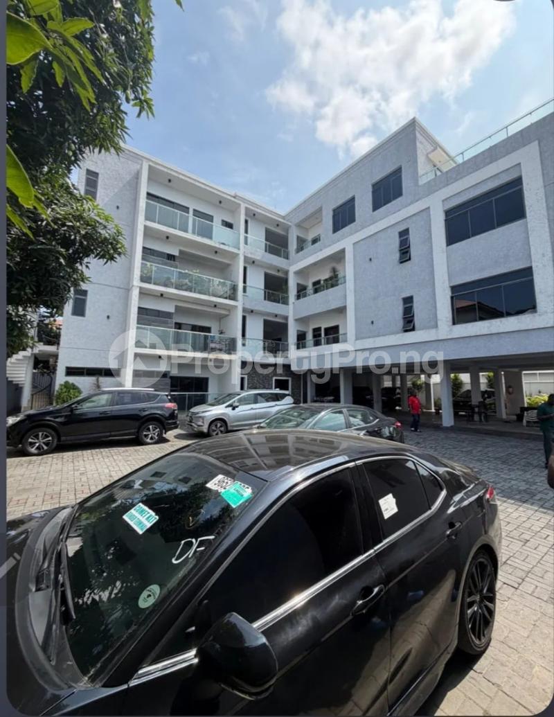 3 bedroom House for rent Admiralty Road Lekki Lagos