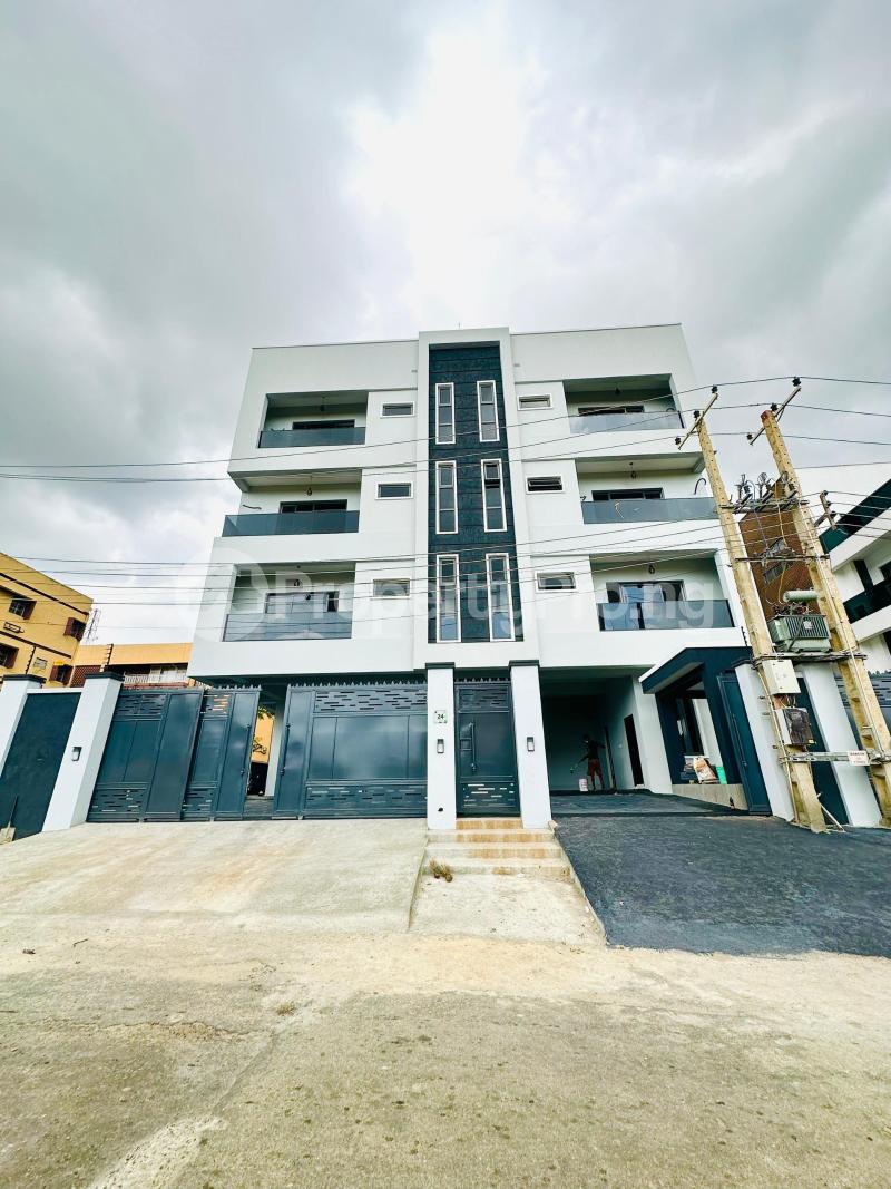 3 bedroom Flat / Apartment for sale Opebi Ikeja Lagos