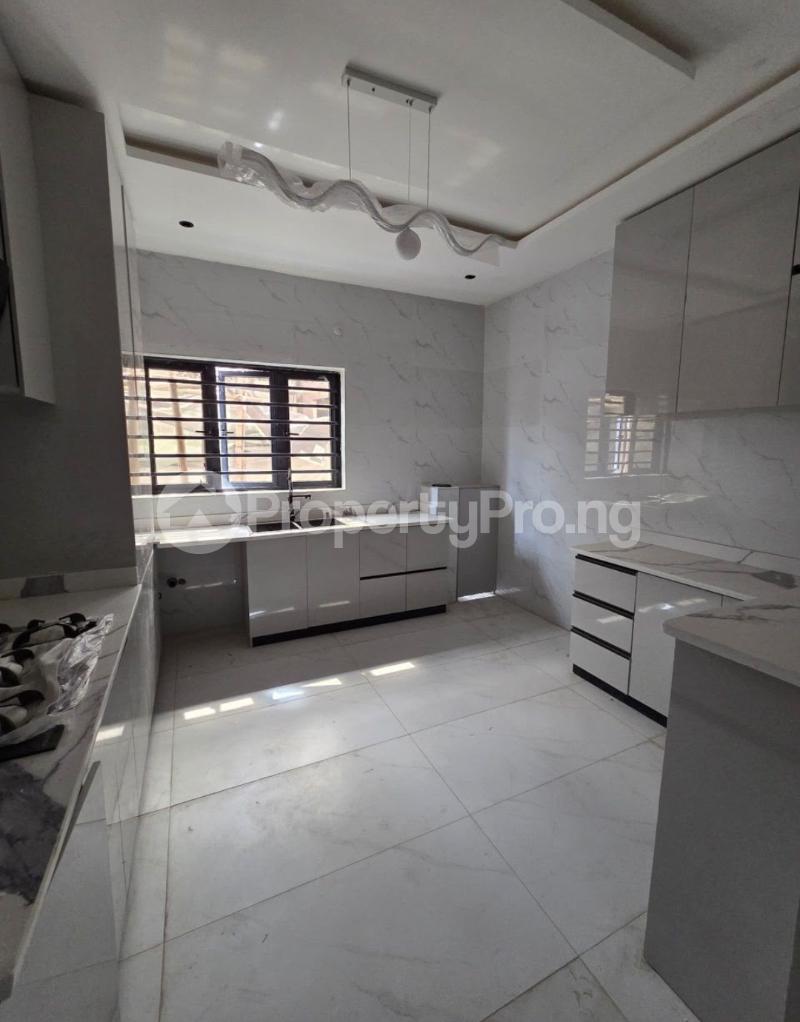 3 bedroom Flat / Apartment for sale Maryland Crescent, Maryland Lagos