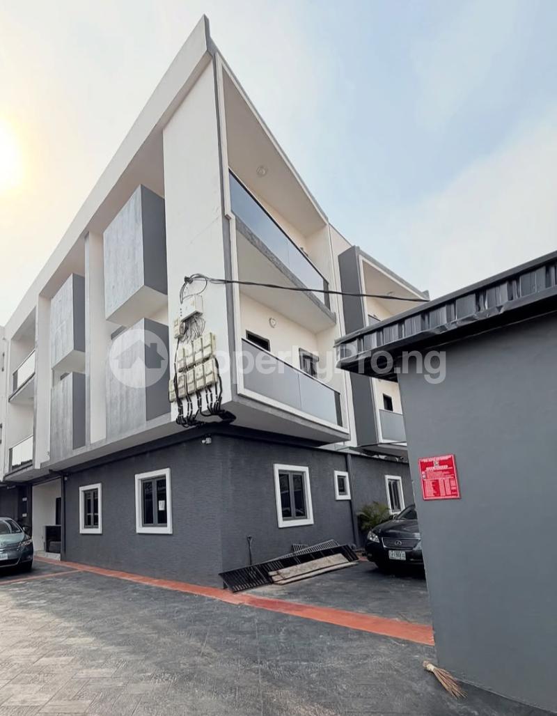3 bedroom Flat / Apartment for sale Ogba Lagos