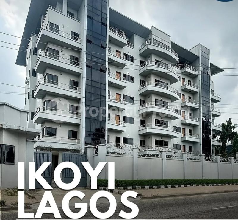 3 bedroom Flat / Apartment for sale Old Ikoyi Ikoyi Lagos
