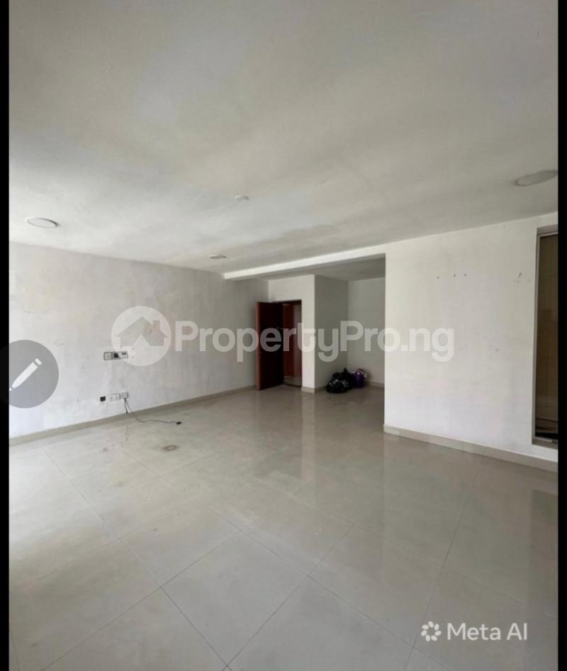 3 bedroom House for rent Admiralty Road Lekki Lagos