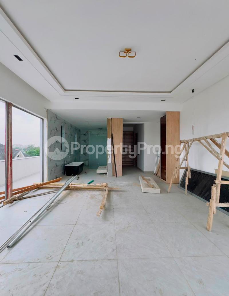 3 bedroom Flat / Apartment for sale Shonibare Estate Maryland Lagos