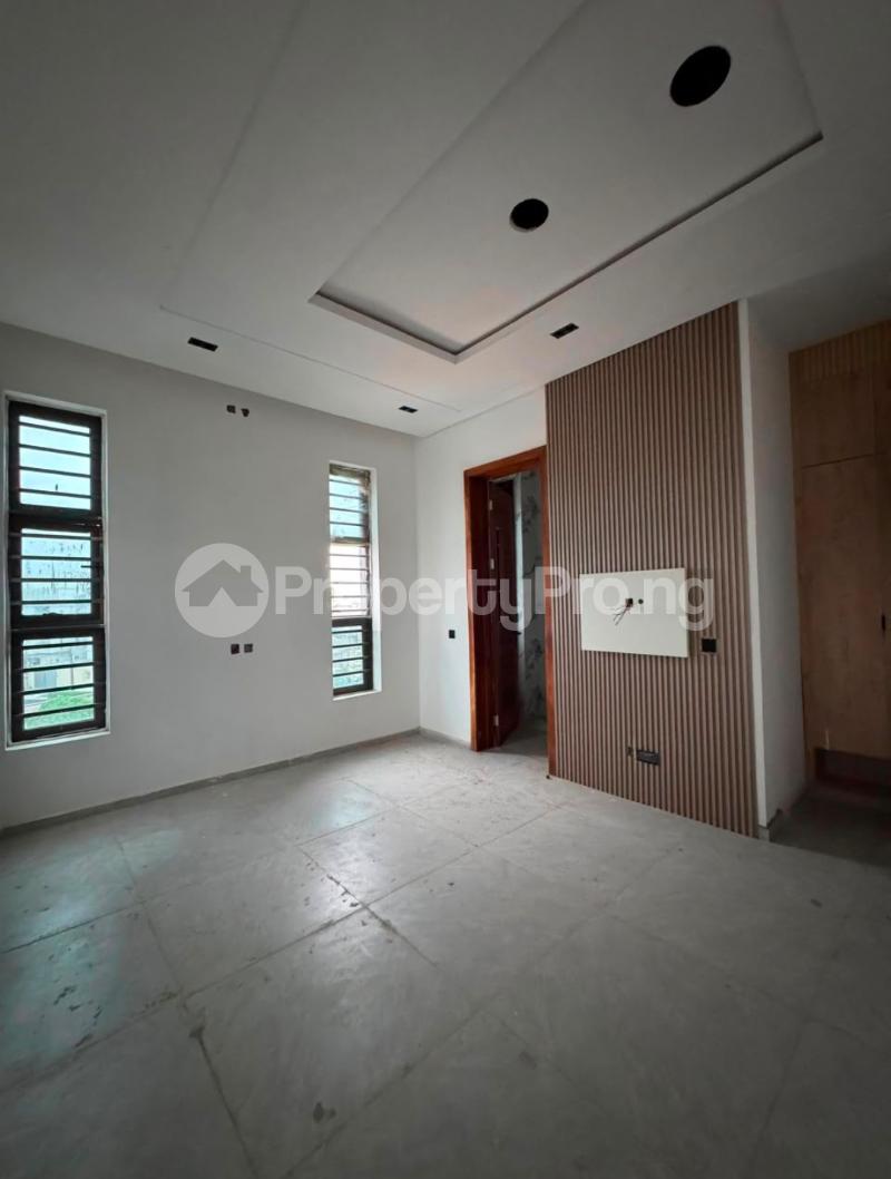 3 bedroom Flat / Apartment for sale Shonibare Estate Maryland Lagos