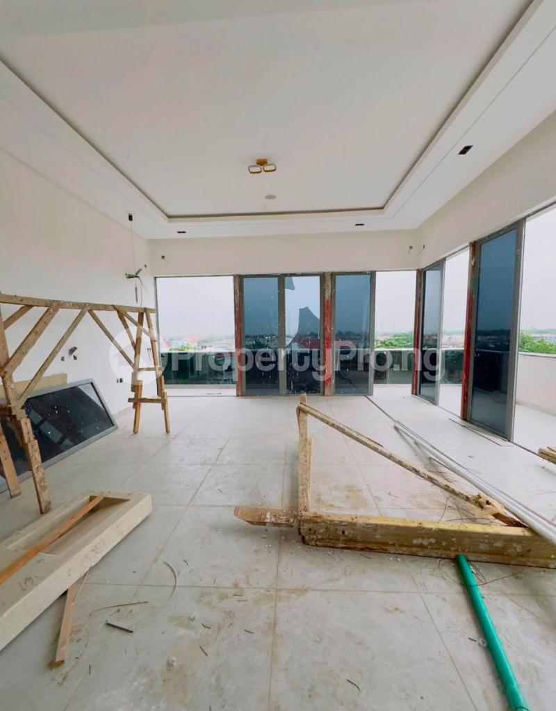 3 bedroom Flat / Apartment for sale Shonibare Estate Maryland Lagos