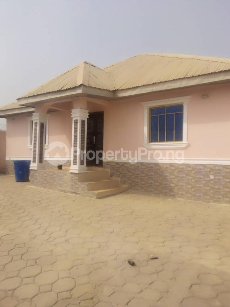 3 bedroom Flat / Apartment for rent Akala Express Ibadan Oyo