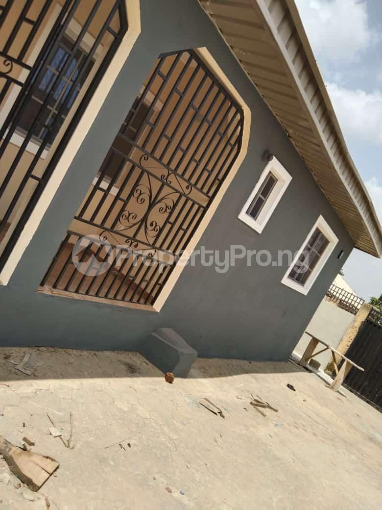 3 bedroom Flat / Apartment for rent Erikalofi Akala Express Ibadan Oyo - 4