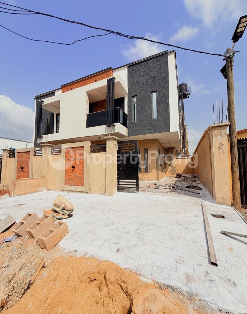 3 bedroom House for sale Oko oba Agege Lagos