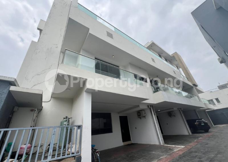 3 bedroom House for sale Residential Part, Banana Island Ikoyi Lagos